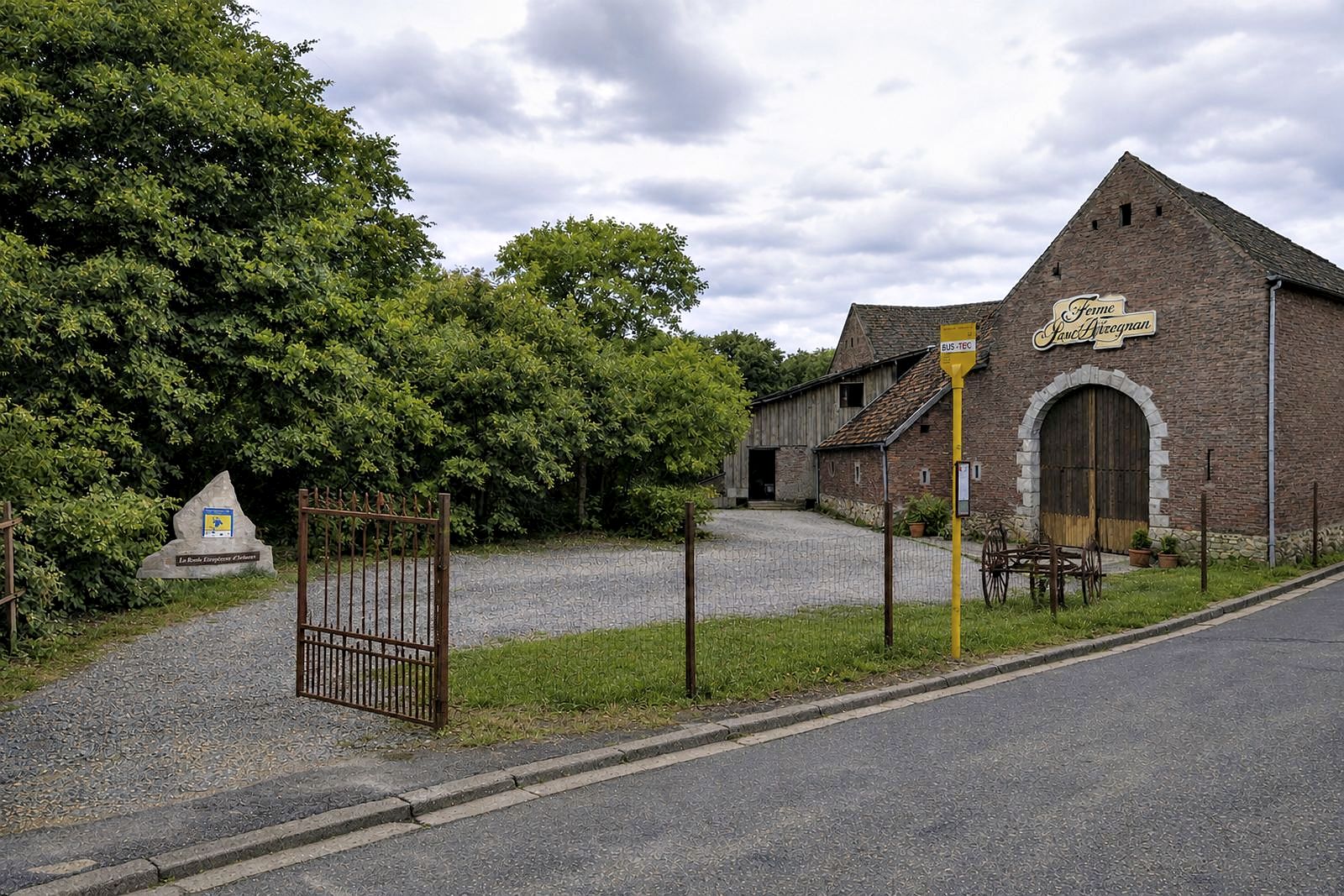 Ferme et Stèle d'Artagnan